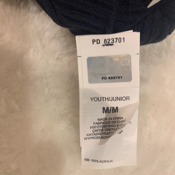 The North Face Reversible Hat - Picture 8 of 8